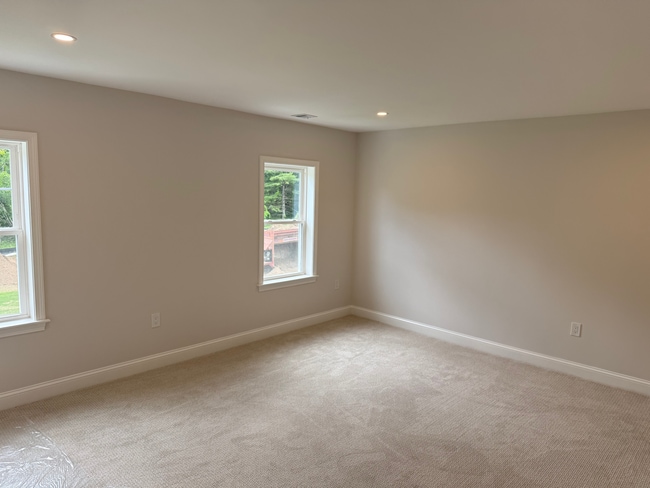 Photo - 2 Whitman Cir