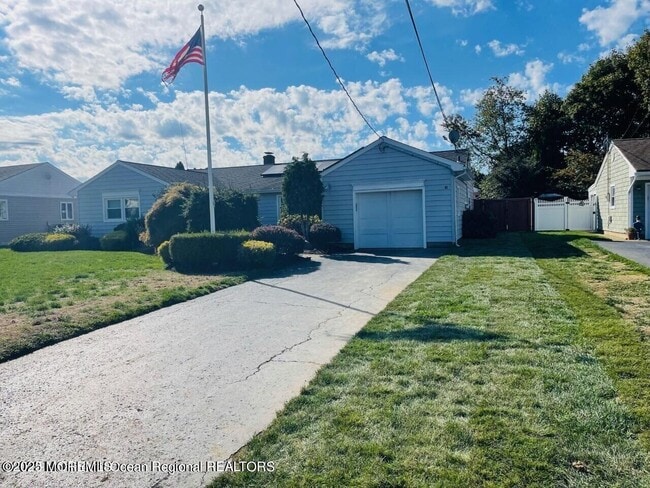 Photo - 47 Poplar Ave