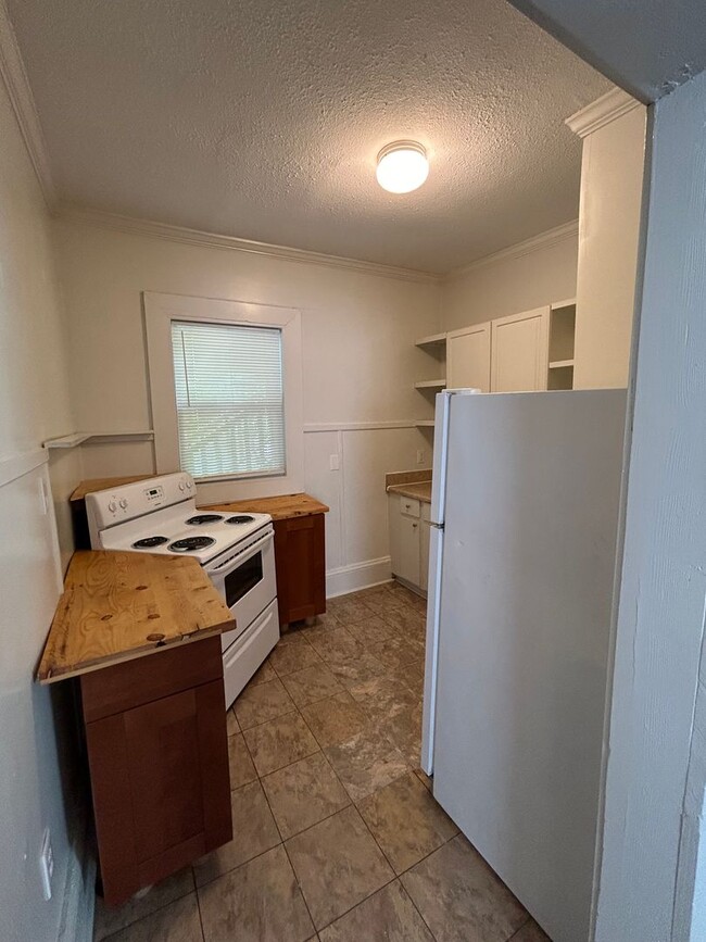 Photo - Adorable Apt in Historic Building - ONE Block to Duke! Unit B