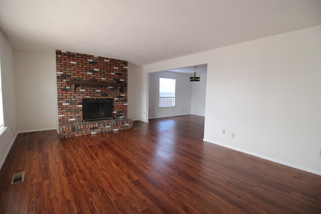 living room - 4510 Jamieson Ave Apartamentos Unidad 1