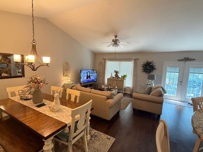 Photo - 3/2 Clermont Villa