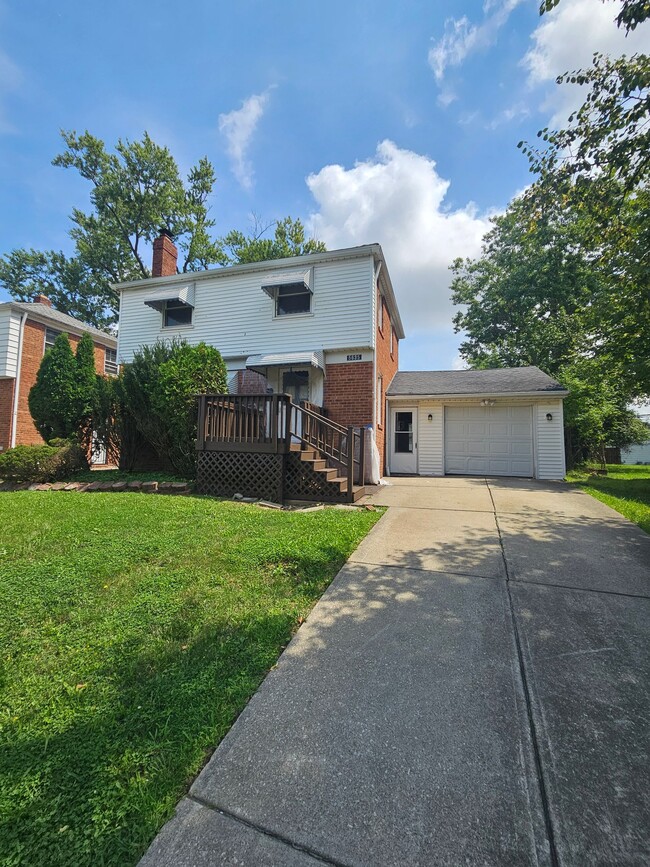 5635 South Blvd