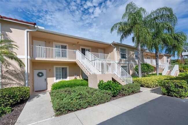 Building Photo - 2895 Cypress Trace Cir Unit 202
