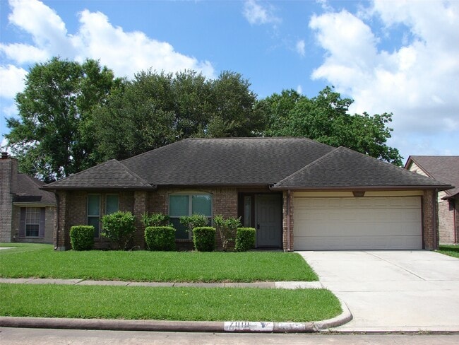 Building Photo - 7010 Buchanan Dr