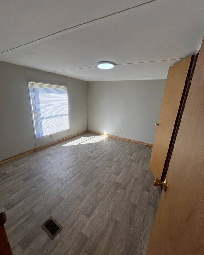 Photo - 2 Bed/2 Bath Mobile Home