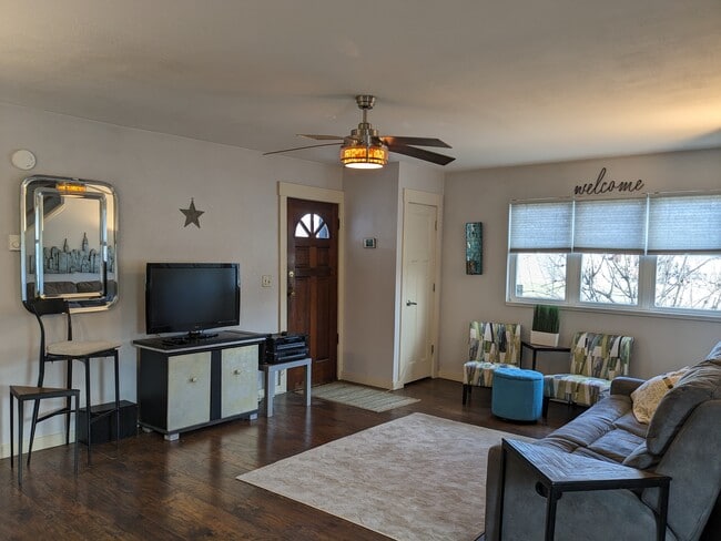 Photo - 511 Gibbs St