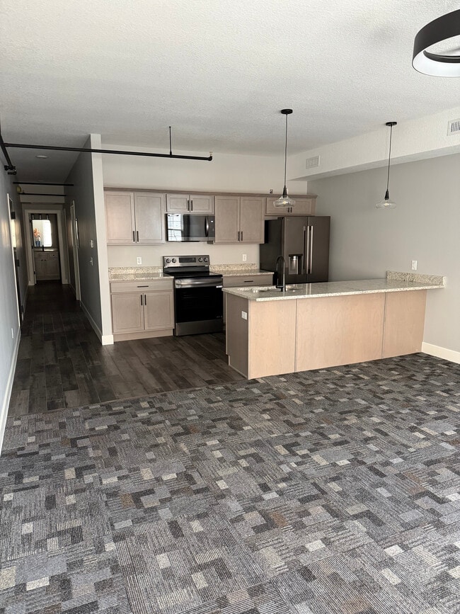 Building Photo - 121 E Wooster St Rental