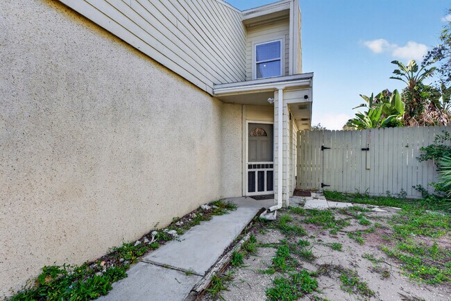 Photo - 4204 Seagate Ln N