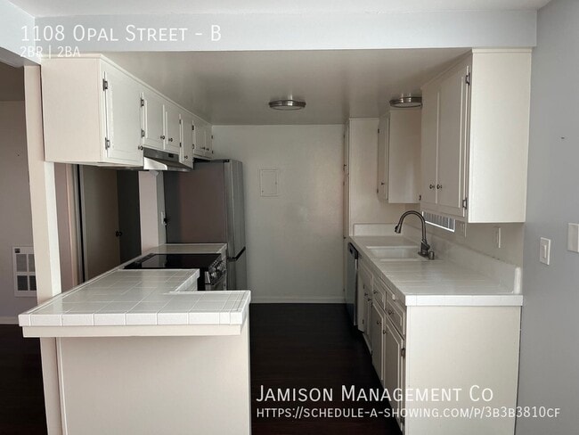 Photo - 1108 Opal St Unit B