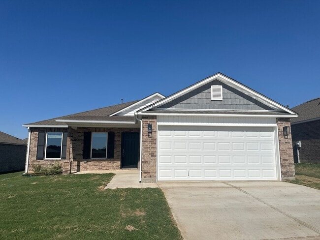 Photo - Available for Pre-leasing!!-Three Bedroom | Two Bath Home in Broken Arrow