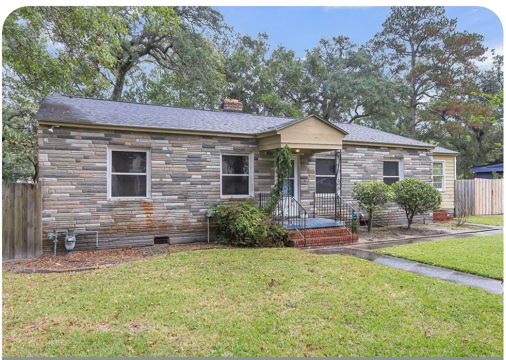 Photo - 16 Oak Forest Dr House
