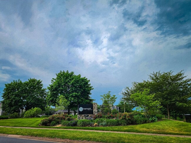 Photo - Tremont