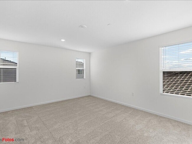 Photo - **** MOVE IN SPECIAL- 1/2 OFF FIRST MONTH ... Casa