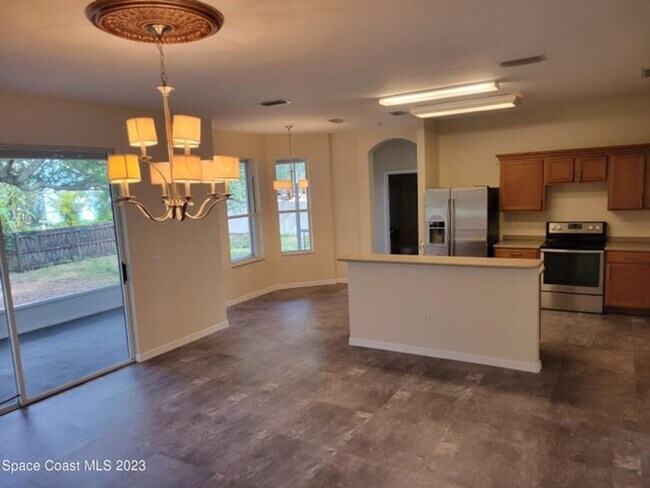 Photo - Beautiful Spacious Home