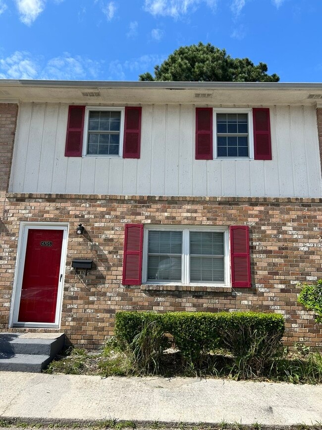 Building Photo - 4705 Leaf Crest Ct Rental