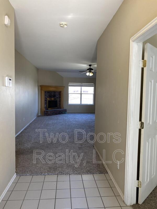 Photo - 5901 SE 88th St