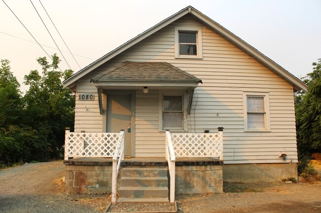Building Photo - 1080 N Alvin Ct Rental