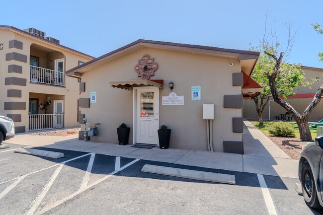 La Jolla Place Apartments