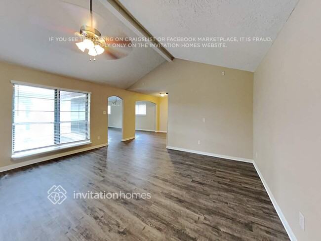 Photo - 1824 Meadow Creek Dr