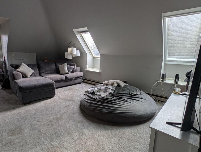 Photo - 3040 N Farwell Ave