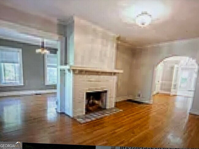 Photo - 707 Cumberland Rd NE