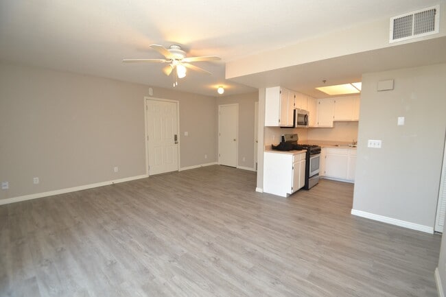 Photo - 2 Bedroom 2 Bath Condo on 9th East!!!