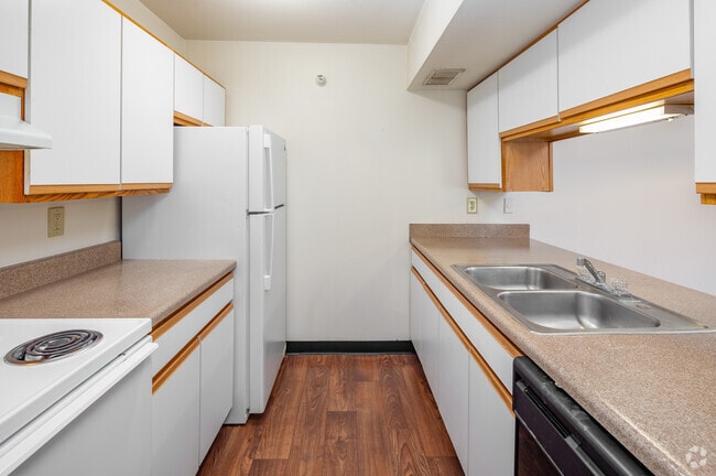 2BR, 1BA - 960SF - Kitchen