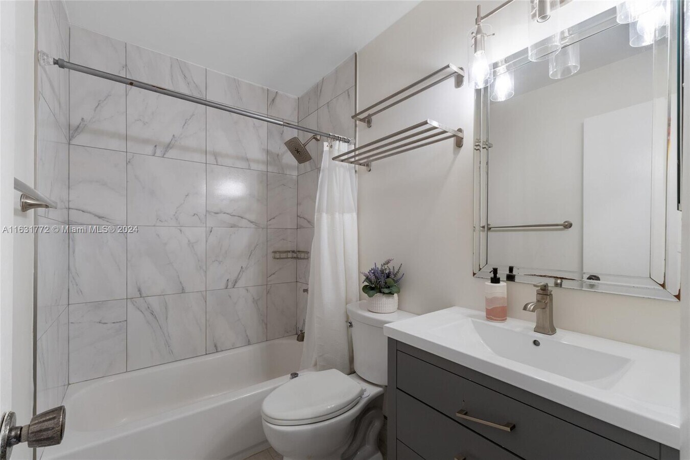 Photo - 4670 NW 30th St