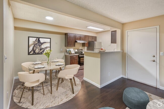 Building Photo - Alton Green Rental