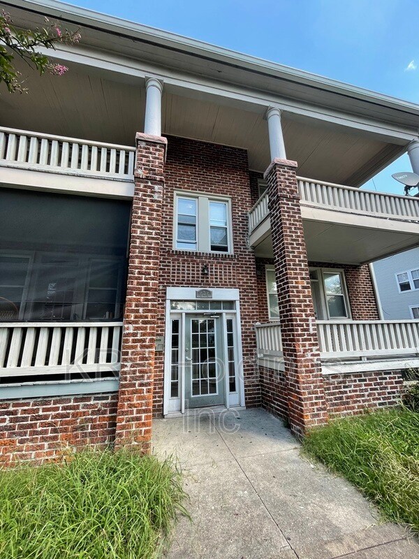 Photo - 636 W 27th St Unit 202