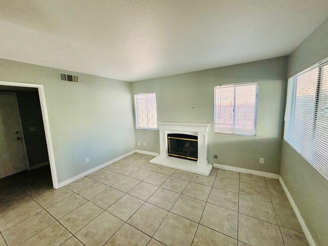 Photo - 42520 57th St W