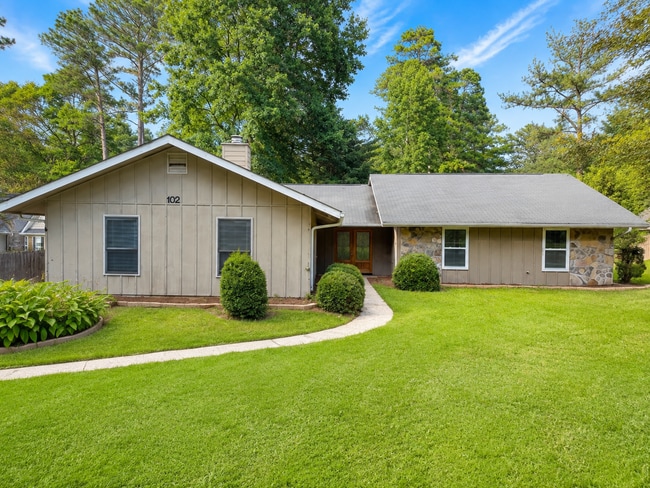 Building Photo - 102 Saltlick Trace