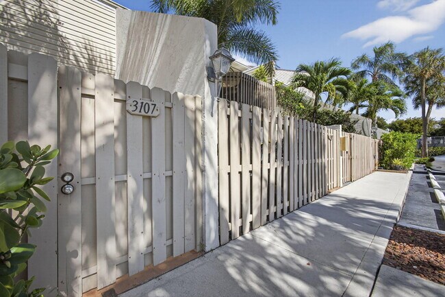 Photo - 612 Executive Center Dr Unit 3107