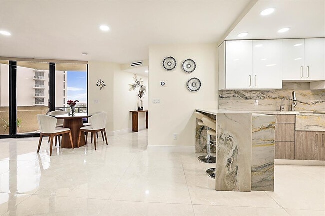 Building Photo - 2800 N Ocean Dr Unit B-9A