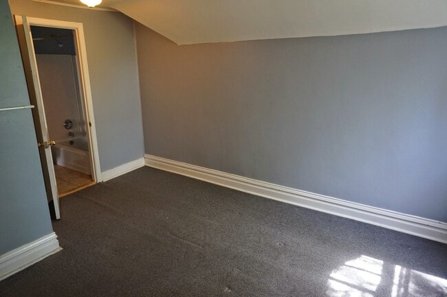Photo - 1206 E 3rd St Unit Apt. B