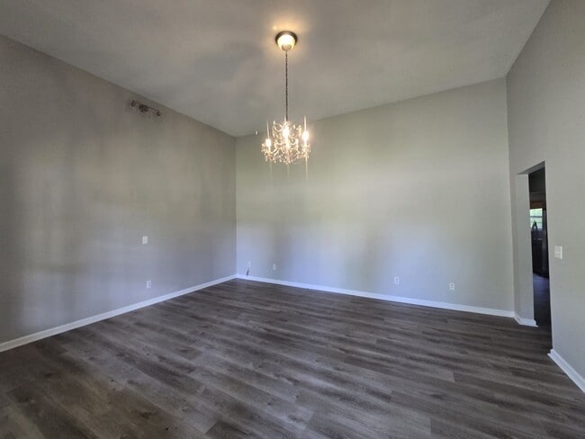 Photo - 615 5th Ave E Unit B