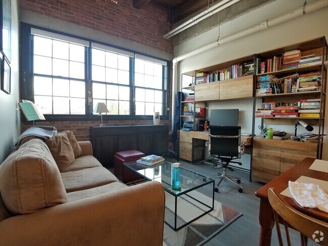 Building Photo - 15 Richdale Ave Rental