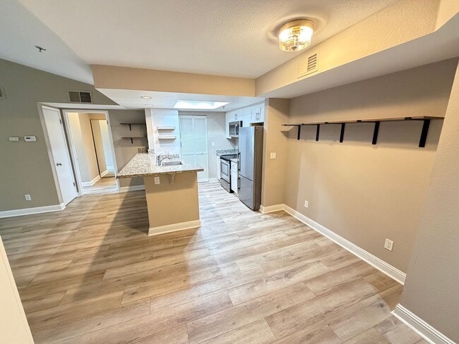 Photo - 2 Bed 2 Bath Condo In Walnut Creek W/ Garage Unidad 321