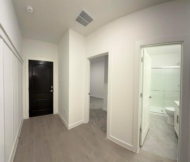 Photo - 4715 Bay Vista Dr