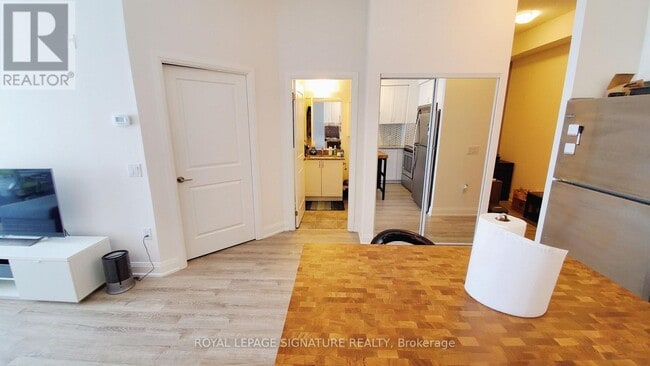 Photo - 2800 Keele St Unit 610
