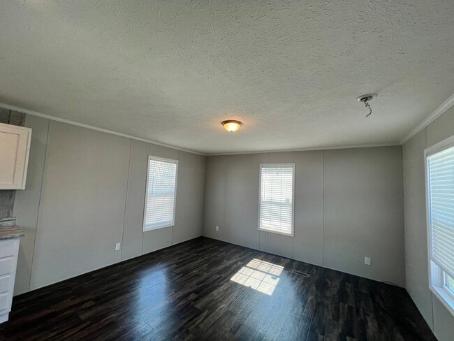 Photo - 3512 Queens Point Terrace