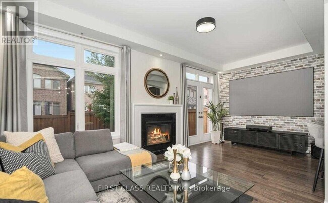 Photo - 11 Claudview St