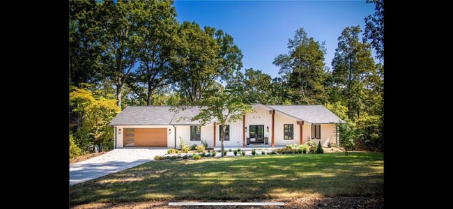 Building Photo - 414 Shorecrest Dr