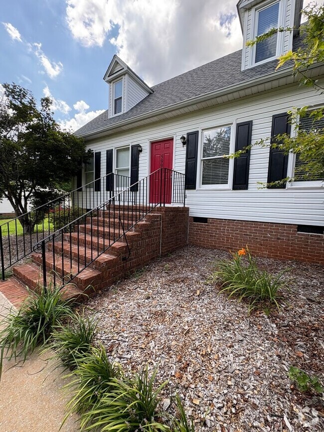 Building Photo - Lovely 3 Bedroom 2 Bath Home in Easley!!