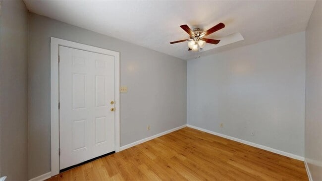 Photo - 725 Peppertree Dr Unit 1