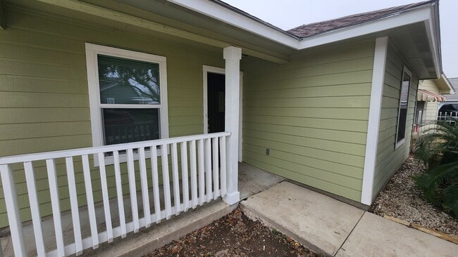 Photo - Charming 3bd, 2 ba Home for Rent in Arroya Vista Subdivision