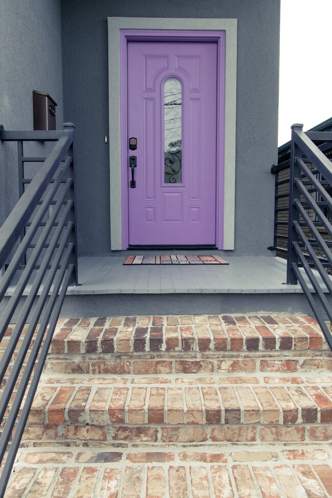 Photo - 431 Leboeuf St