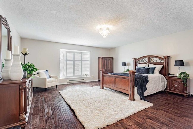 Photo - 8 Orleans Dr