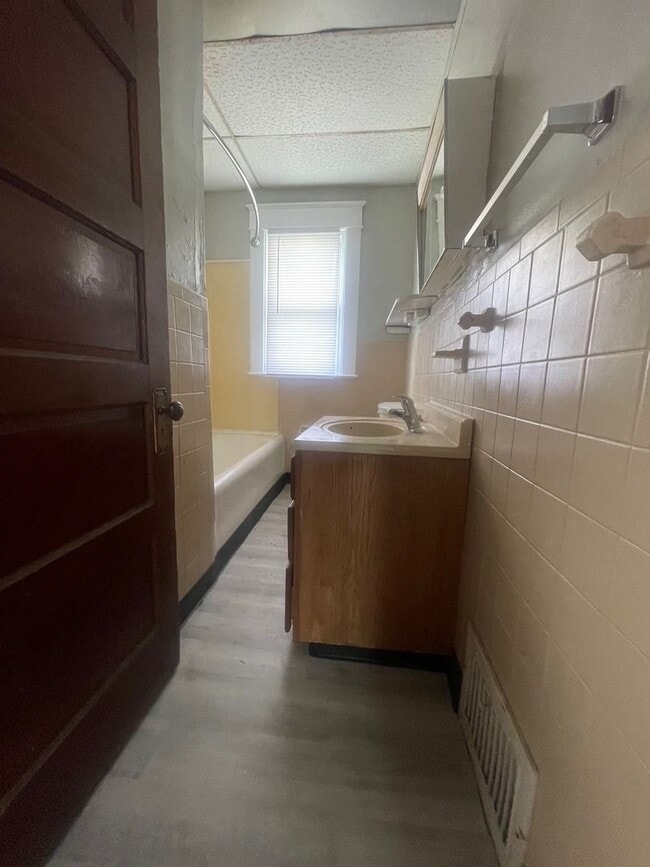 Photo - ***Relax, Entertain, and Feel at Home on W Jackson Street***
