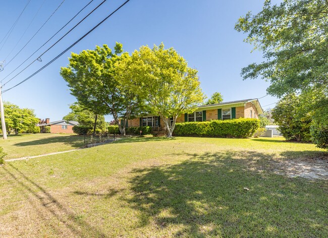 Photo - 240 Maywood Dr